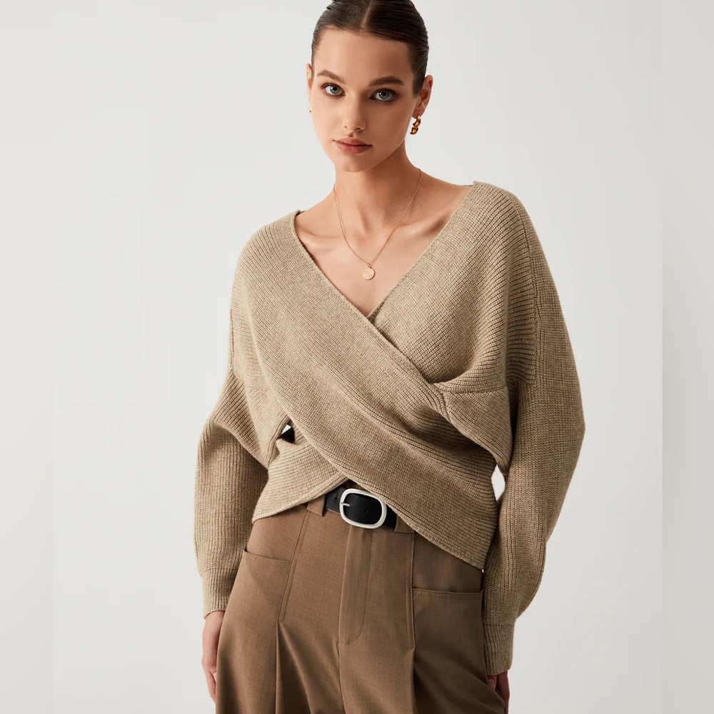 Commense Cross My Heart Oversized Crop Sweater Size Small